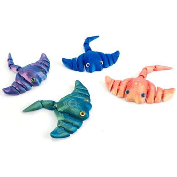 Whimsical 3D Printed Manta Ray Toy with Movable Joints - Image 4