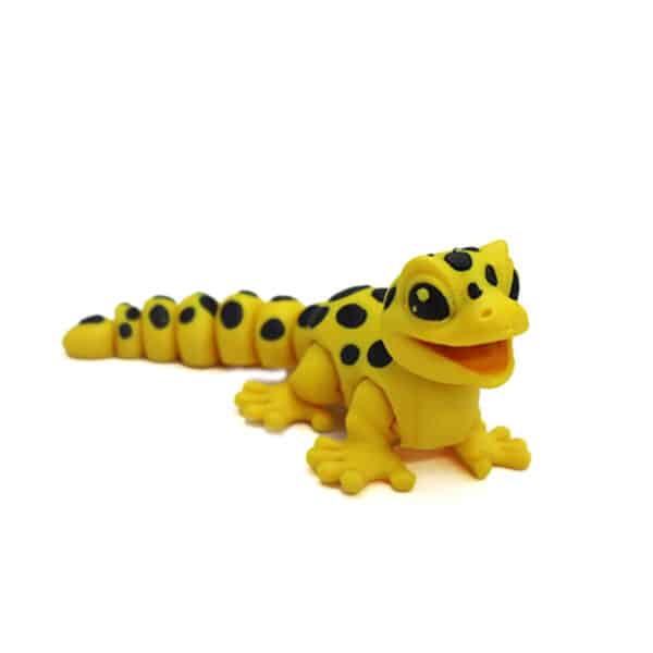 Customized 3D Printed Plastic Gecko Model with Movable Joints - Image 2
