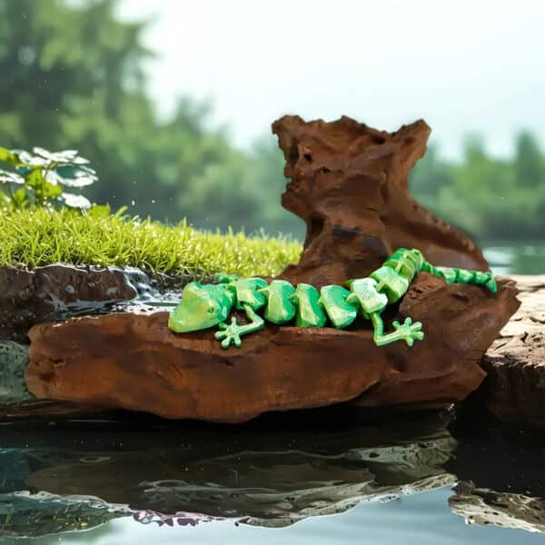 3D Printed Customizable Articulated Gecko Model Toy for Kids - Image 2