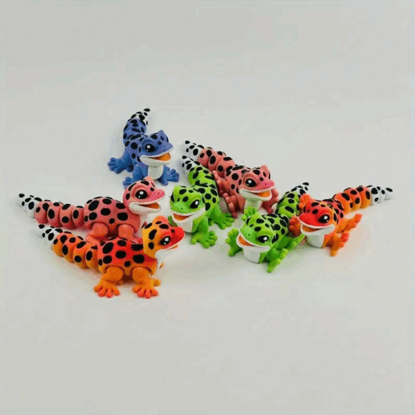 3D Printed Handcrafted Gecko Toy with Realistic Eyes - Image 3