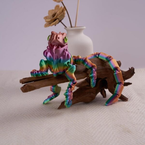 Customizable 3D Printed Bright Colors Lizard Toy for Children - Image 2