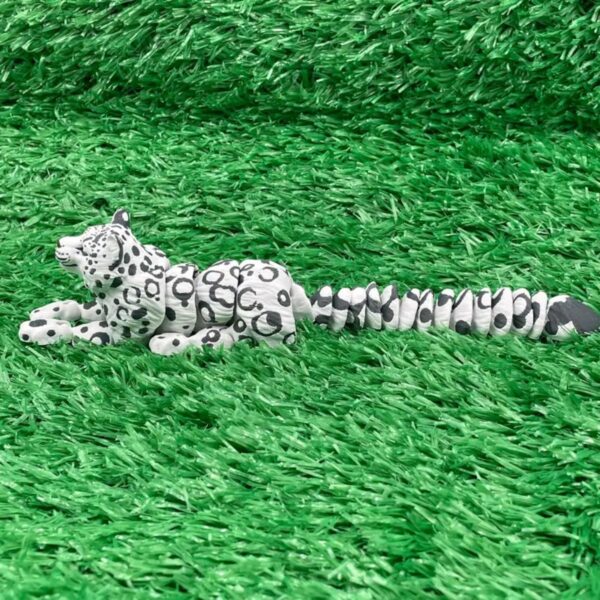 Customizable 3D Printed Snow Leopard with Articulated Joints - Image 5