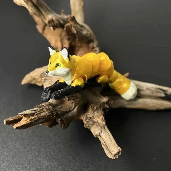 Articulated 3D Printed Vibrant Fox Statue Toy for Kids - Image 3