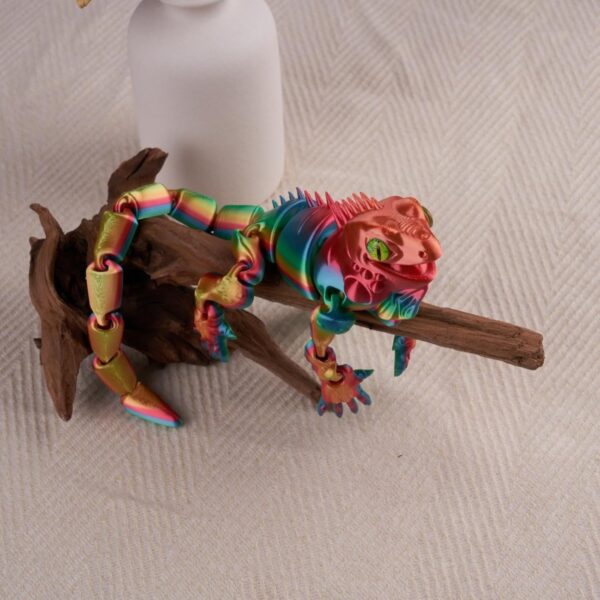 3D Printed Vibrant Lizard Toy Customizable Fun for Kids - Image 2