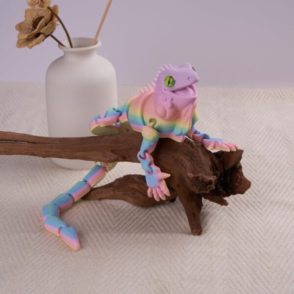 3D Printed Articulated Colorful Custom Lizard Toy for Kids - Image 2