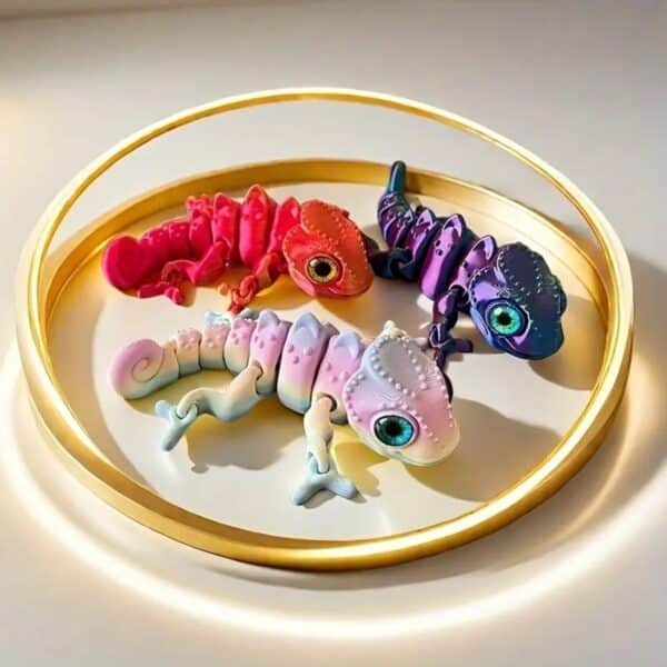 3D Printed Toy Articulated Chameleon with Realistic Eye - Image 3