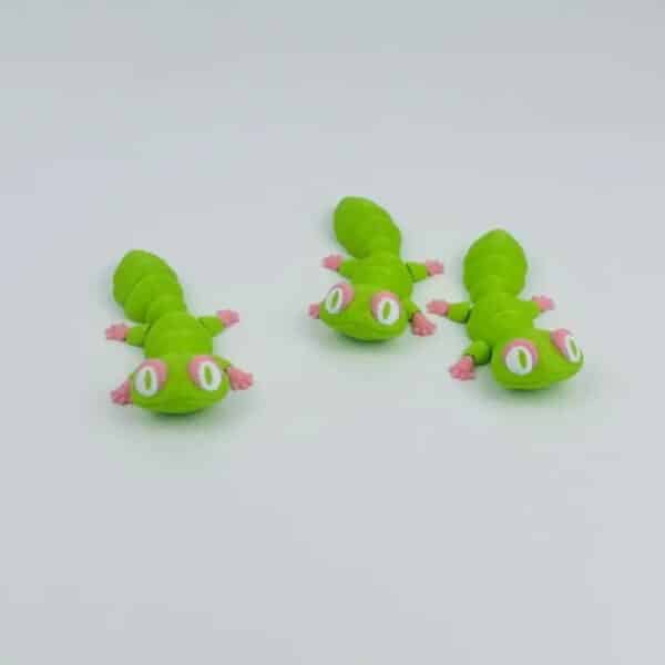 Customizable Articulated 3D Printed Small Lizard Toy - Image 2