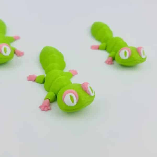 Customizable Articulated 3D Printed Small Lizard Toy - Image 6