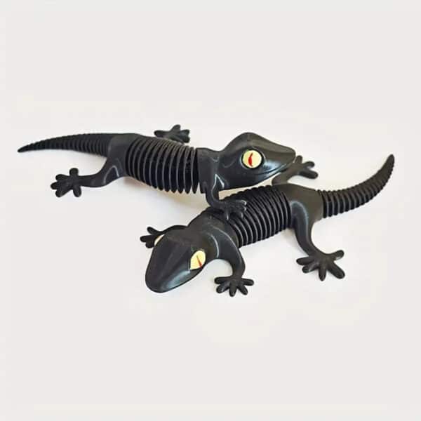 Customized 3D Printed Black Gecko Toy with Movable Body - Image 3