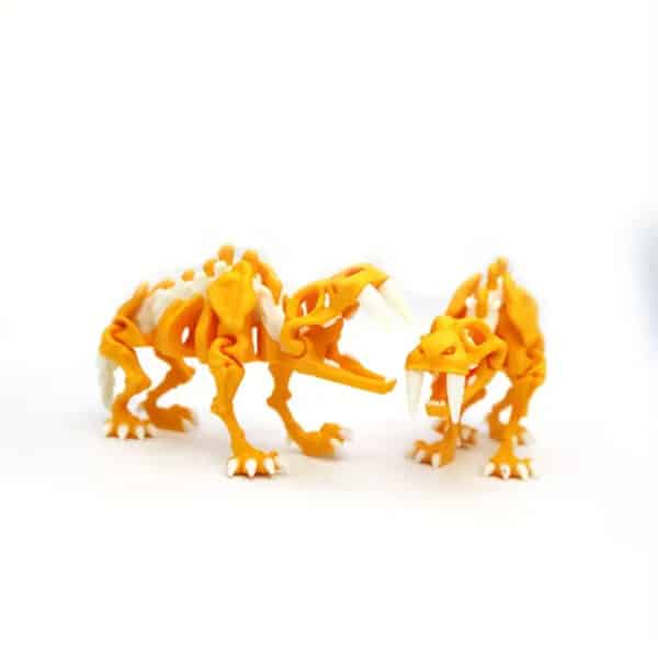 Customizable 3D Printed Saber Toy with Articulated Joints - Image 2