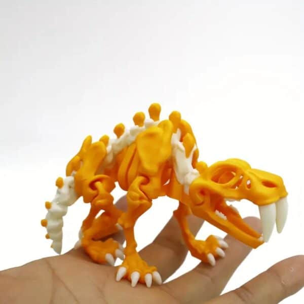 Customizable 3D Printed Saber Toy with Articulated Joints - Image 3