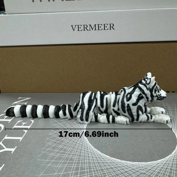 Customizable 3D Printed Vibrant Tiger Toy for Children - Image 2